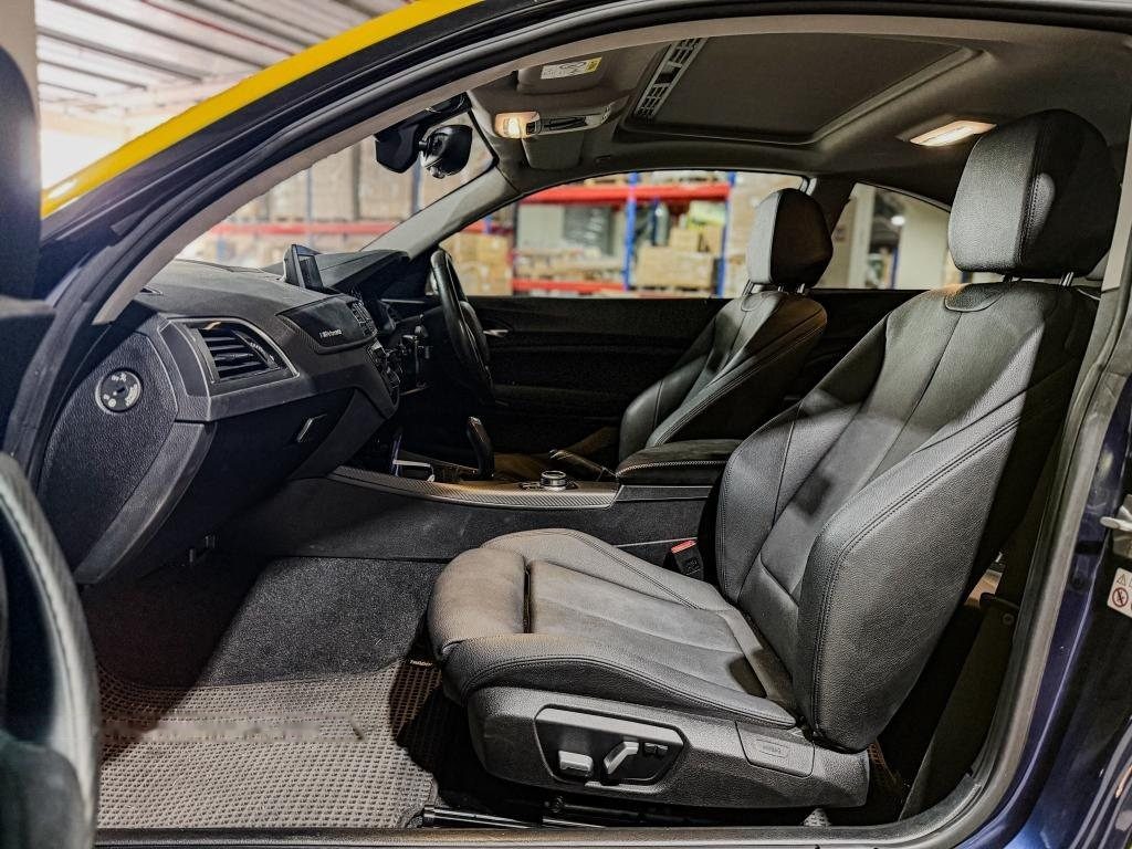 BMW 2 Series 218i Coupe Sunroof photo 8
