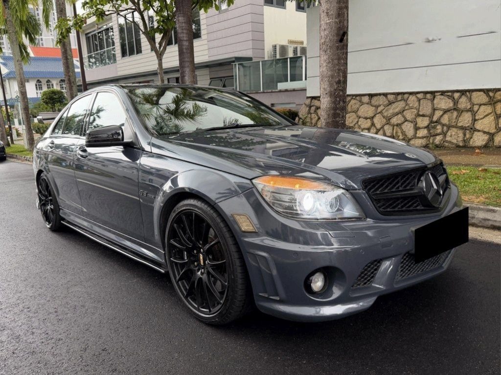 Mercedes-Benz C-Class C63 AMG (COE till 02/2030) photo 2