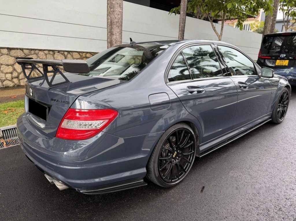 Mercedes-Benz C-Class C63 AMG (COE till 02/2030) photo 4