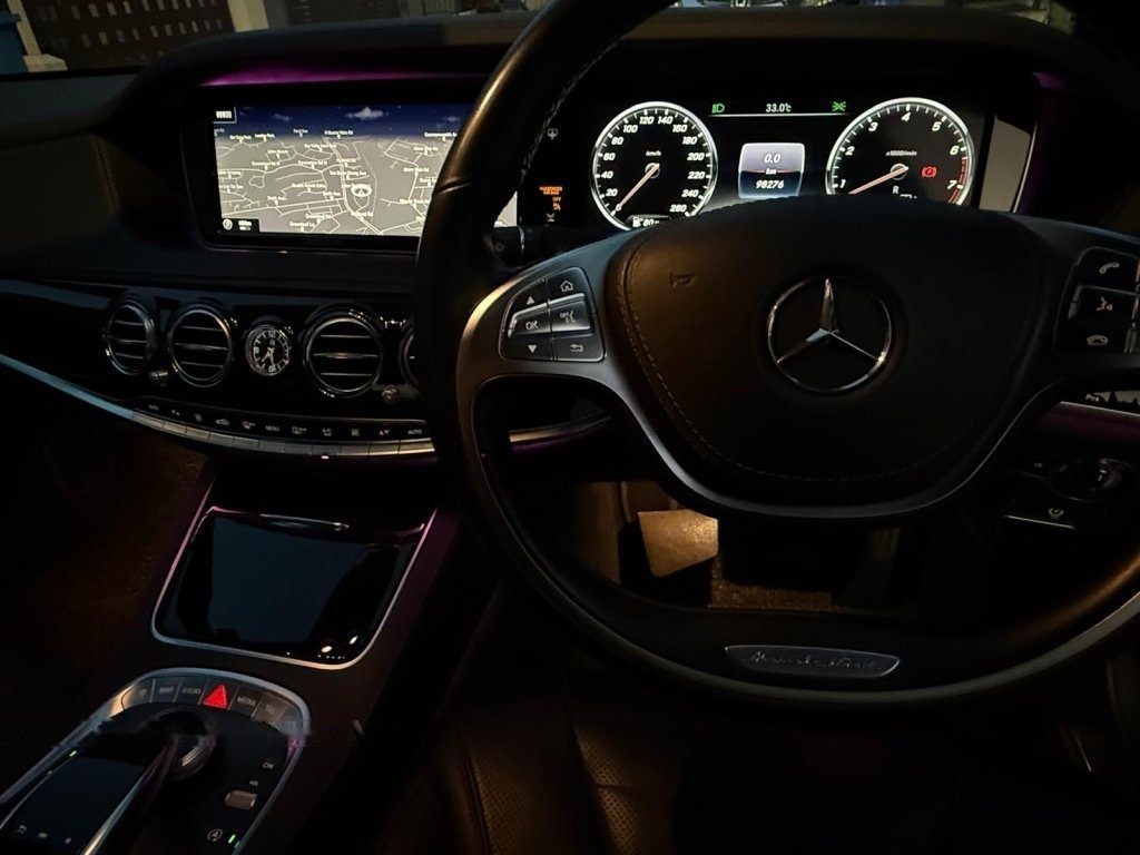 Mercedes-Benz S-Class S320L photo 9