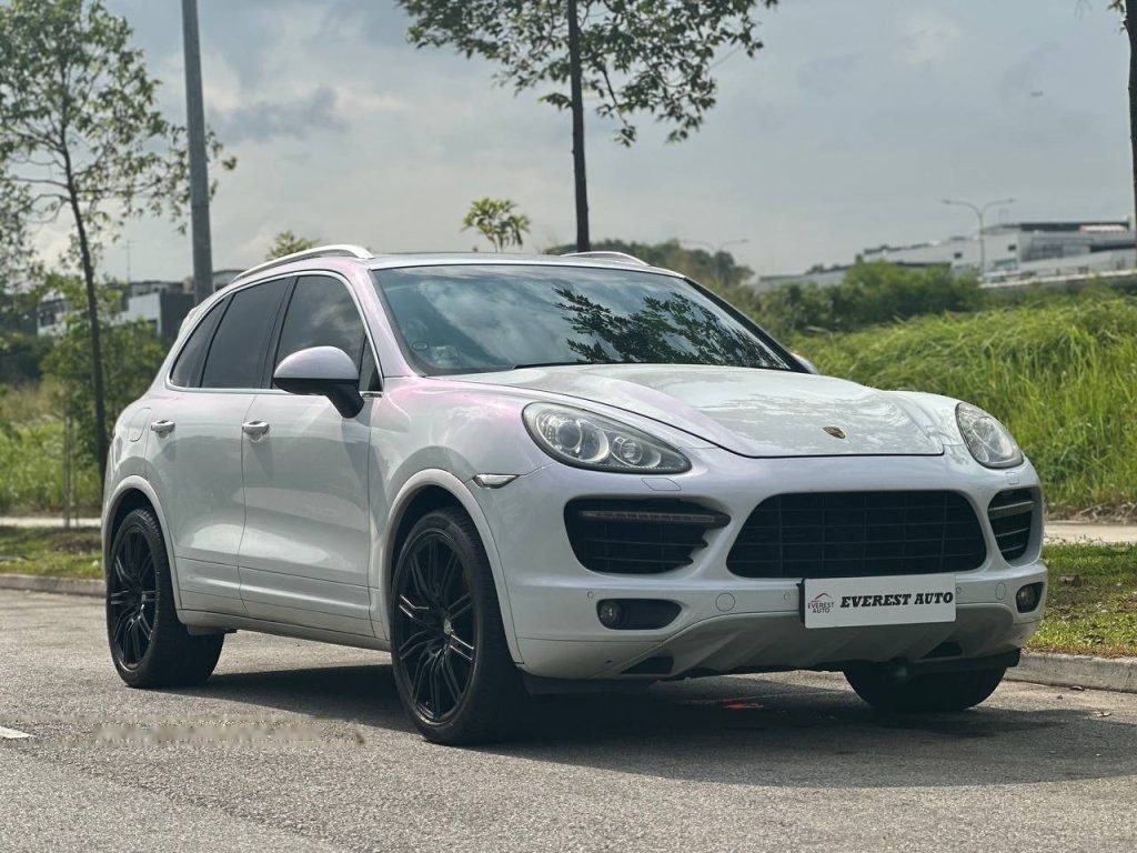 Porsche Cayenne Turbo 4.8A Tip (COE till 01/2031) photo 2