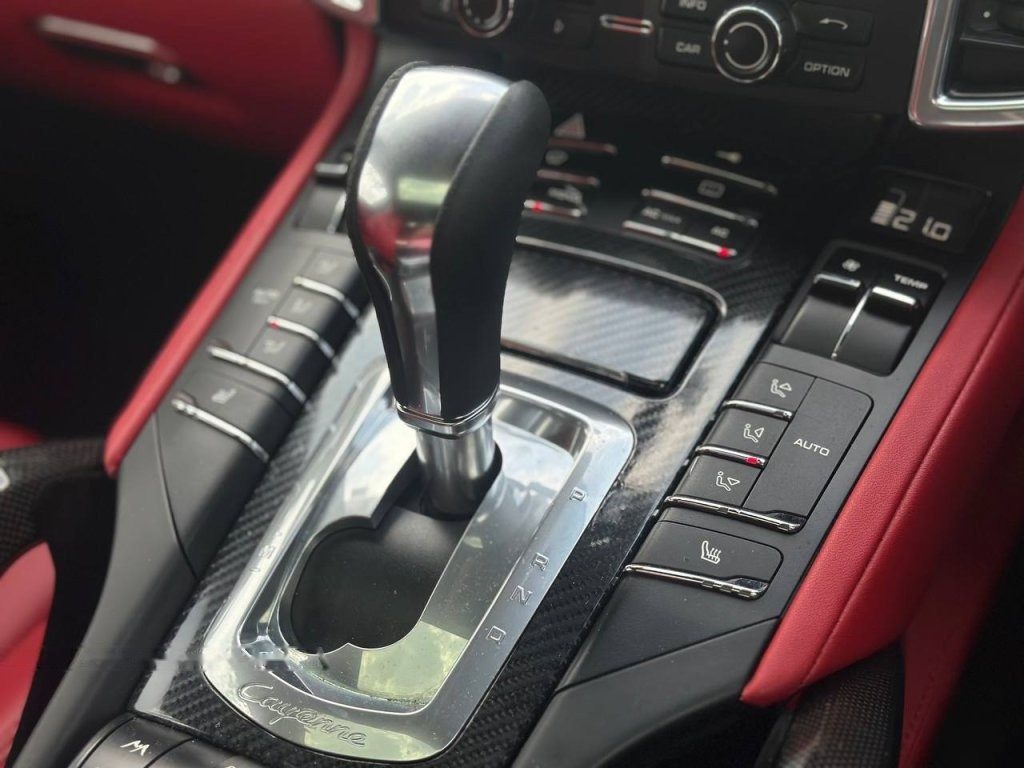 Porsche Cayenne Turbo 4.8A Tip (COE till 01/2031) photo 8