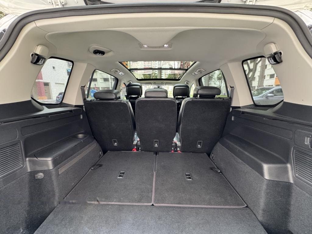 Volkswagen Touran 1.4A TSI Comfortline Panoramic Roof photo 7