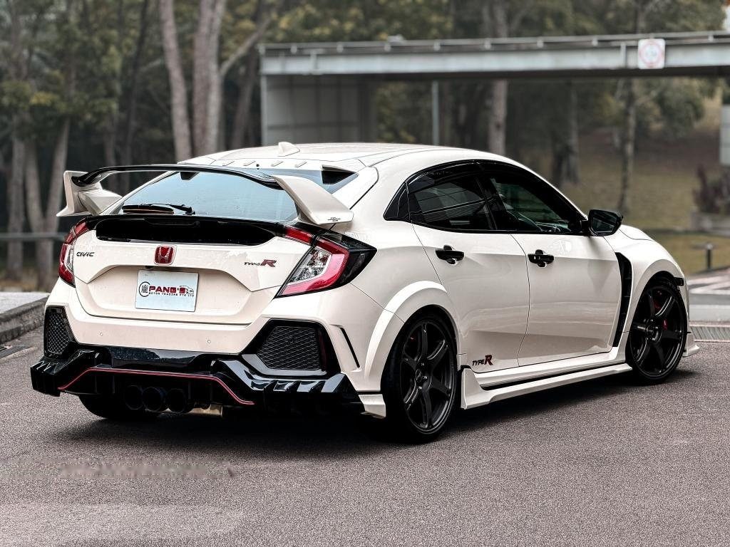 Honda Civic Type-R 2.0M Turbo photo 2