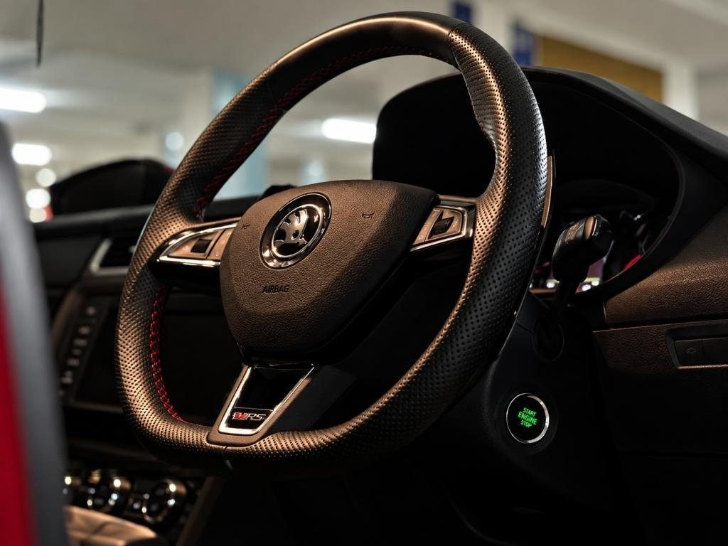 Skoda Octavia 2.0A TSI RS photo 7