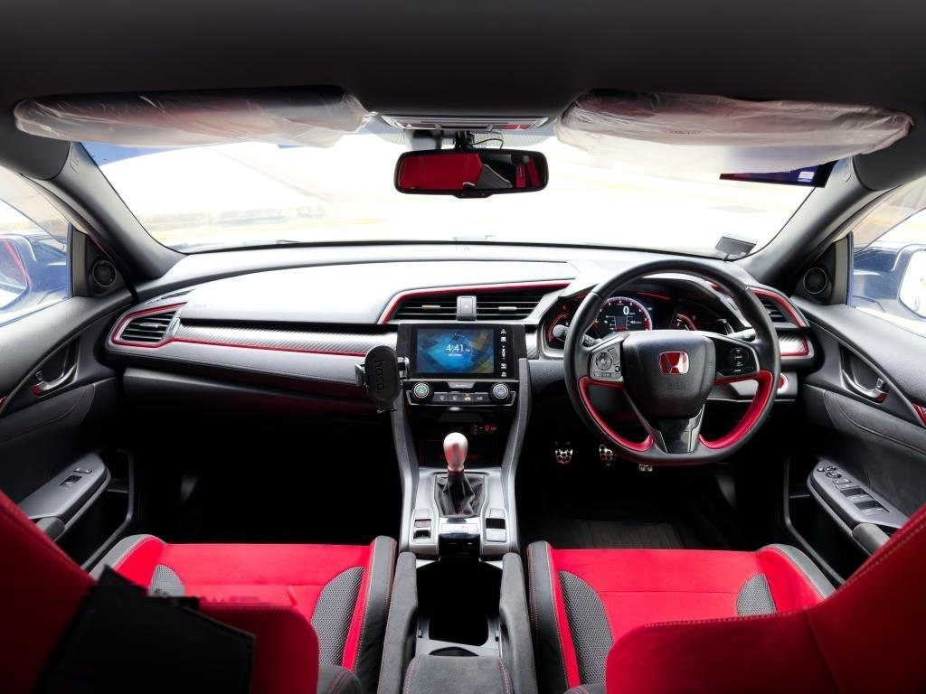 Honda Civic Type-R 2.0M Turbo photo 4