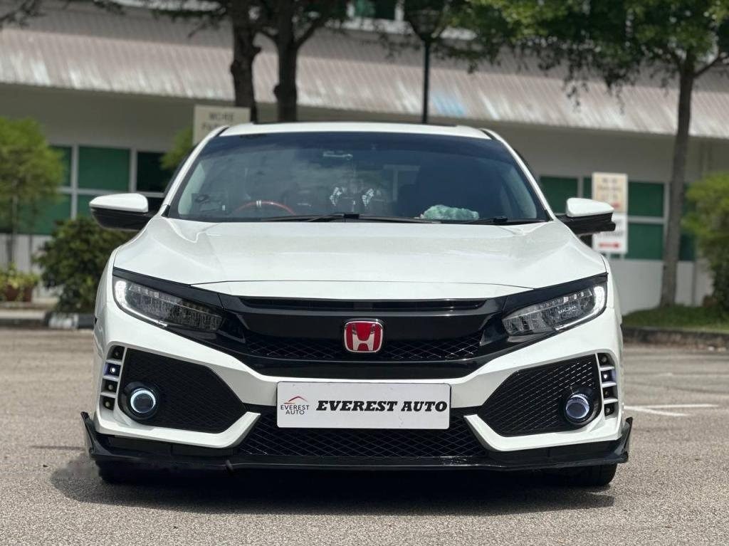 Honda Civic 1.5A VTEC Turbo Sunroof photo 1