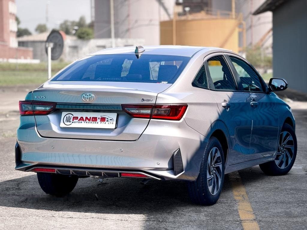 Toyota Vios Hybrid 1.5A photo 2