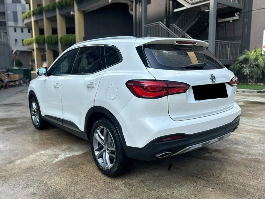 MG HS 1.5A Turbo Exclusive Panoramic Roof photo 4