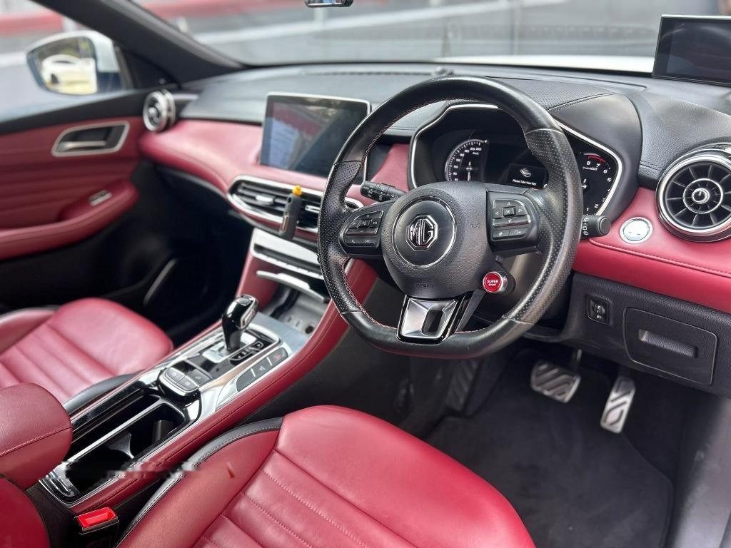 MG HS 1.5A Turbo Exclusive Panoramic Roof photo 6