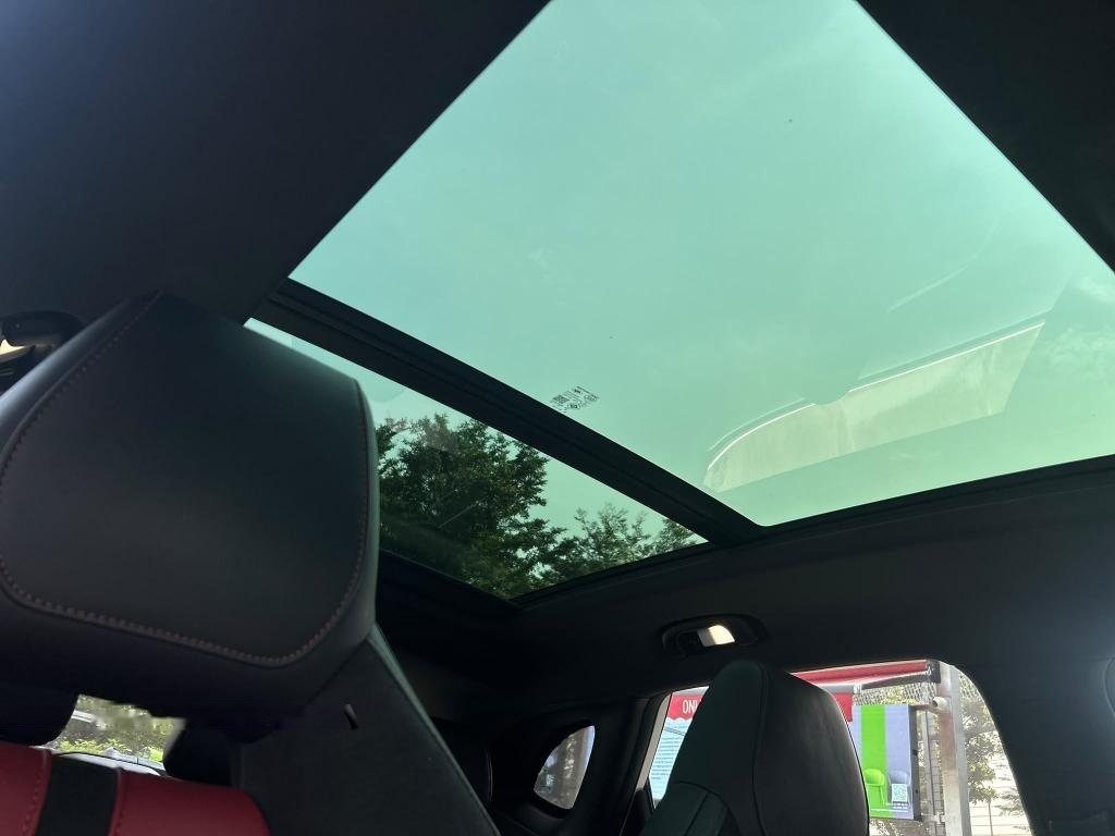 MG HS 1.5A Turbo Exclusive Panoramic Roof photo 9