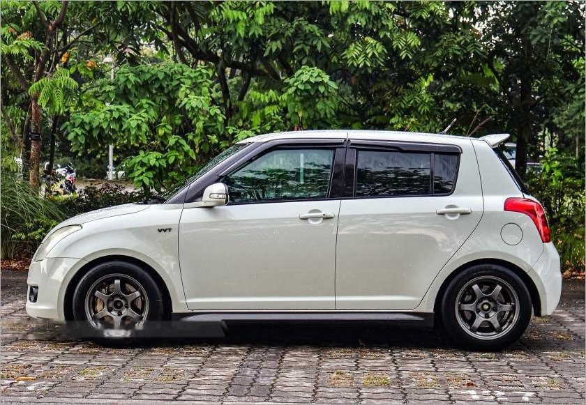 Suzuki Swift Sport 1.6M (COE till 10/2030) photo 2