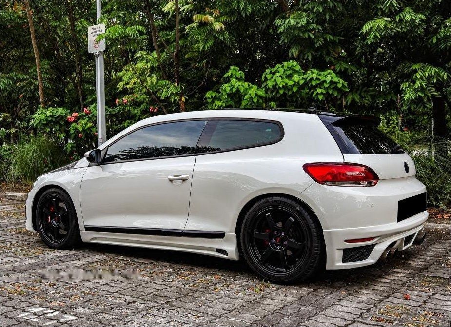 Volkswagen Scirocco 2.0A TSI Sunroof (COE till 04/2031) photo 3
