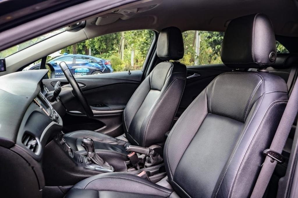Opel Astra Sports Tourer Diesel 1.6A Turbo photo 6