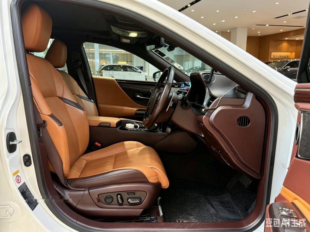 Lexus ES250 Luxury Sunroof photo 5