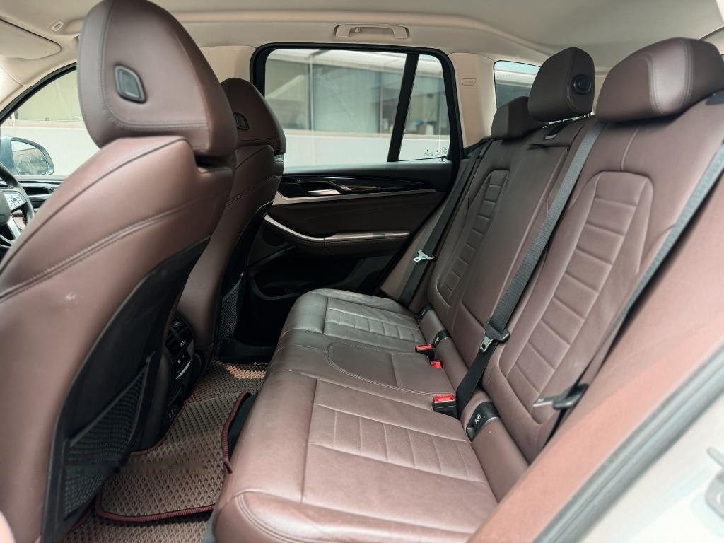 BMW X3 Plug-in Hybrid xDrive30e photo 6