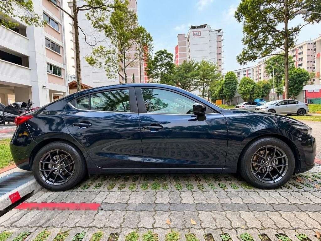 Mazda 3 1.5A Sunroof photo 2