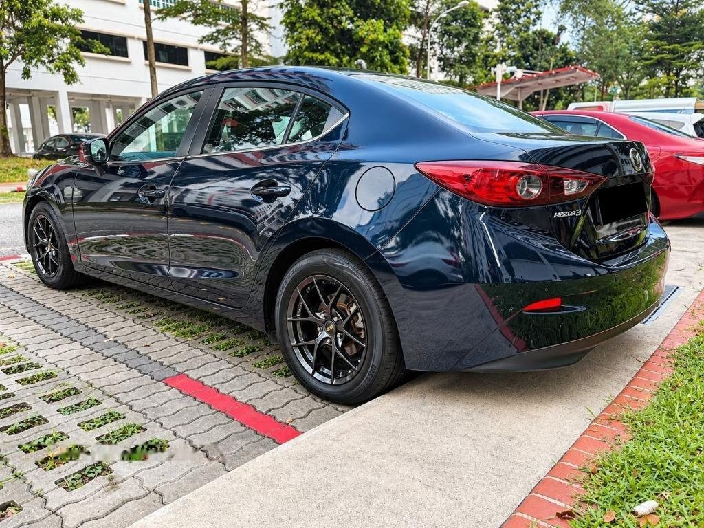 Mazda 3 1.5A Sunroof photo 4