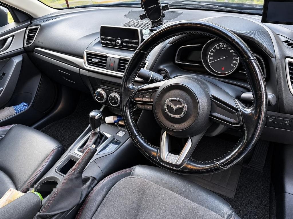 Mazda 3 1.5A Sunroof photo 6