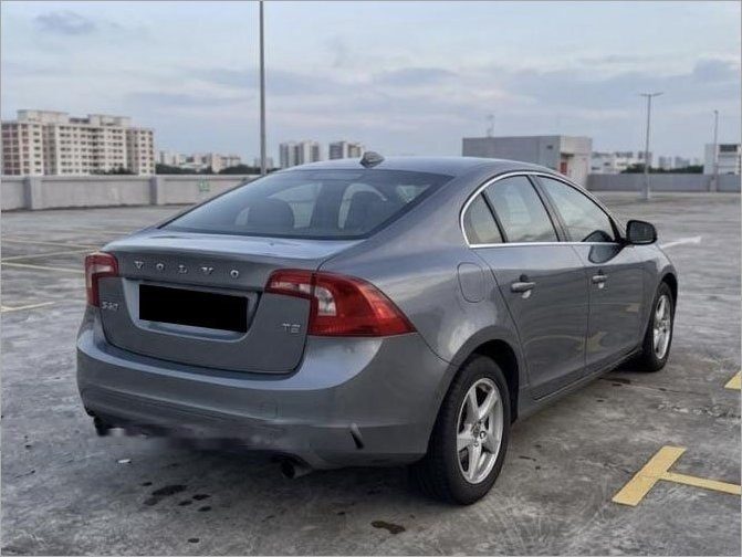 Volvo S60 T2 photo 3