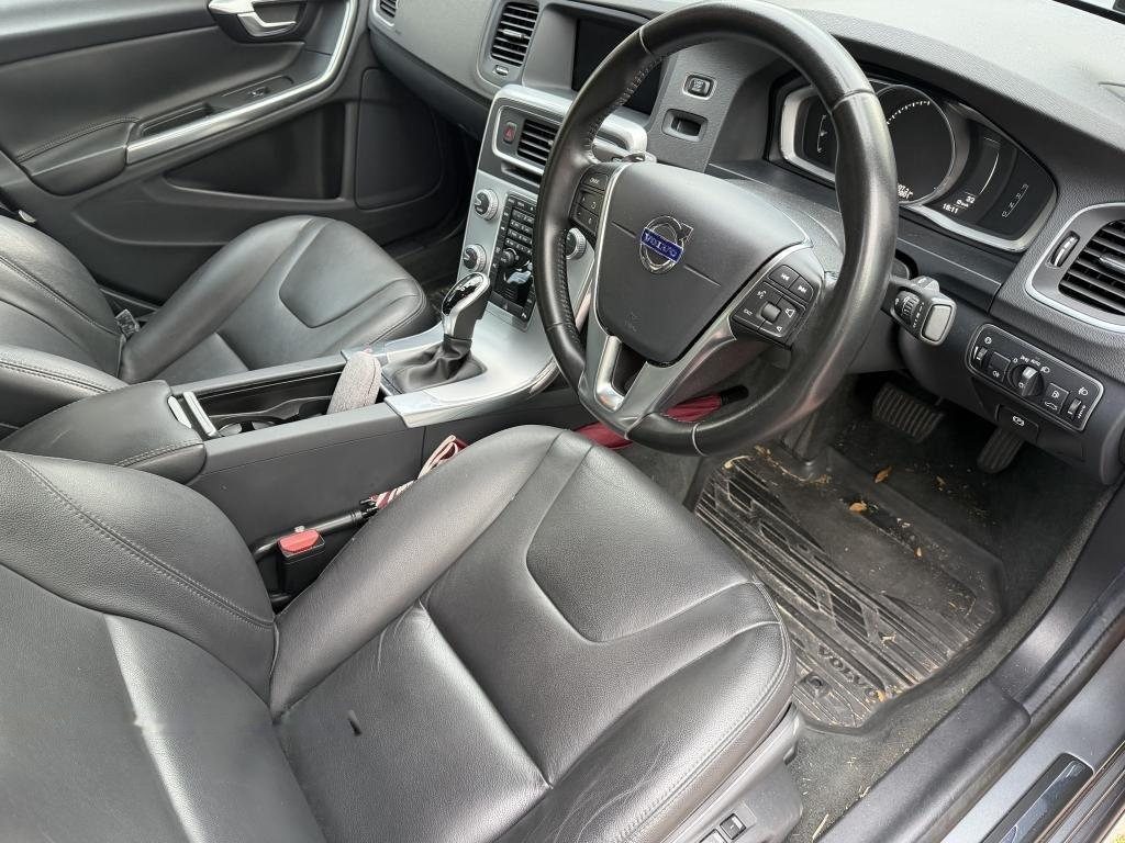 Volvo S60 T2 photo 6