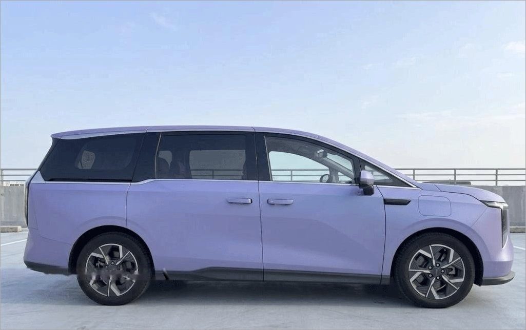 Maxus MIFA 7 Electric photo 2