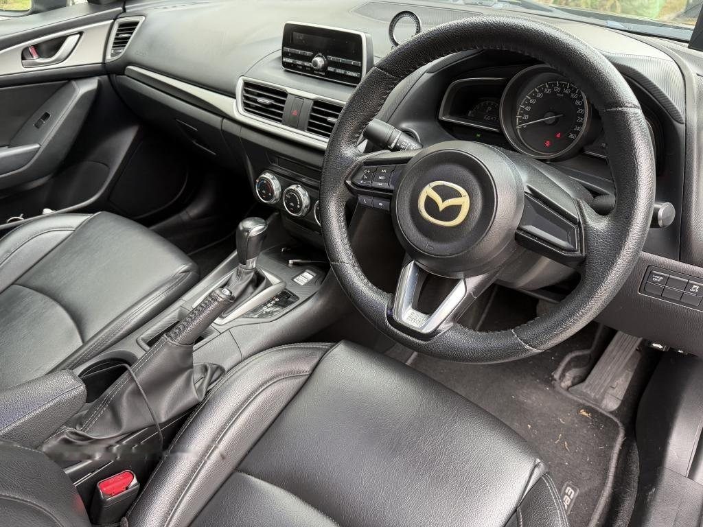 Mazda 3 1.5A photo 6
