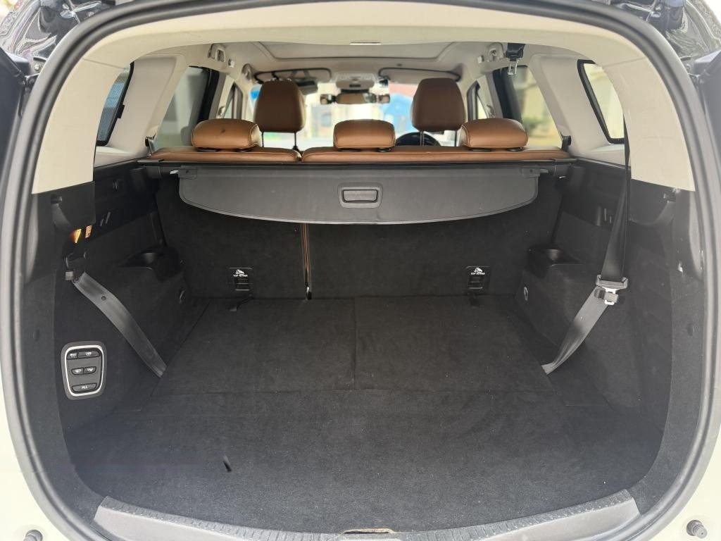 Renault Grand Scenic Diesel 1.5A dCi Moonroof photo 9